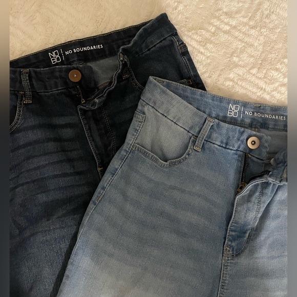 BUNDLE No Boundaries set of 2 summer Jean shorts Size 4 - Picture 5 of 8